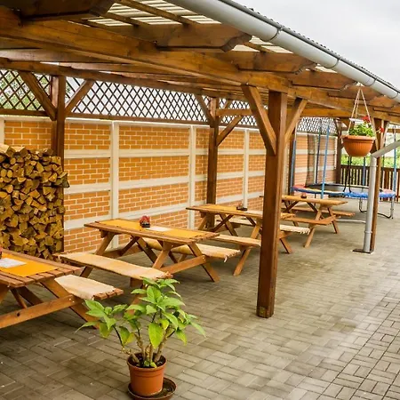 S Restauraci Na Furhaple