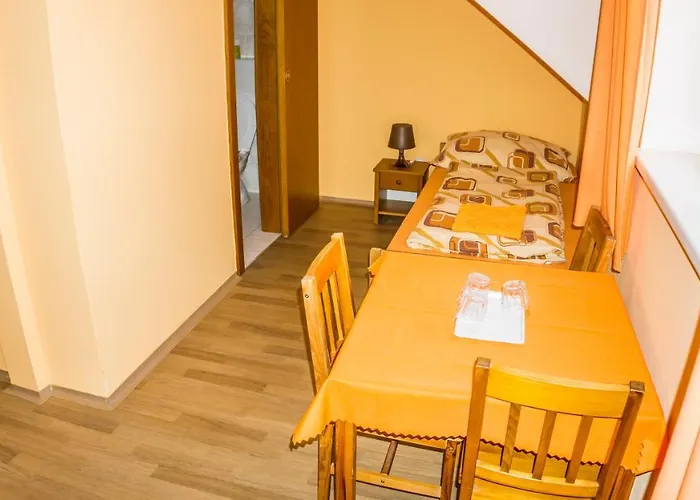 S Restaurací Na Furhaple 3*
